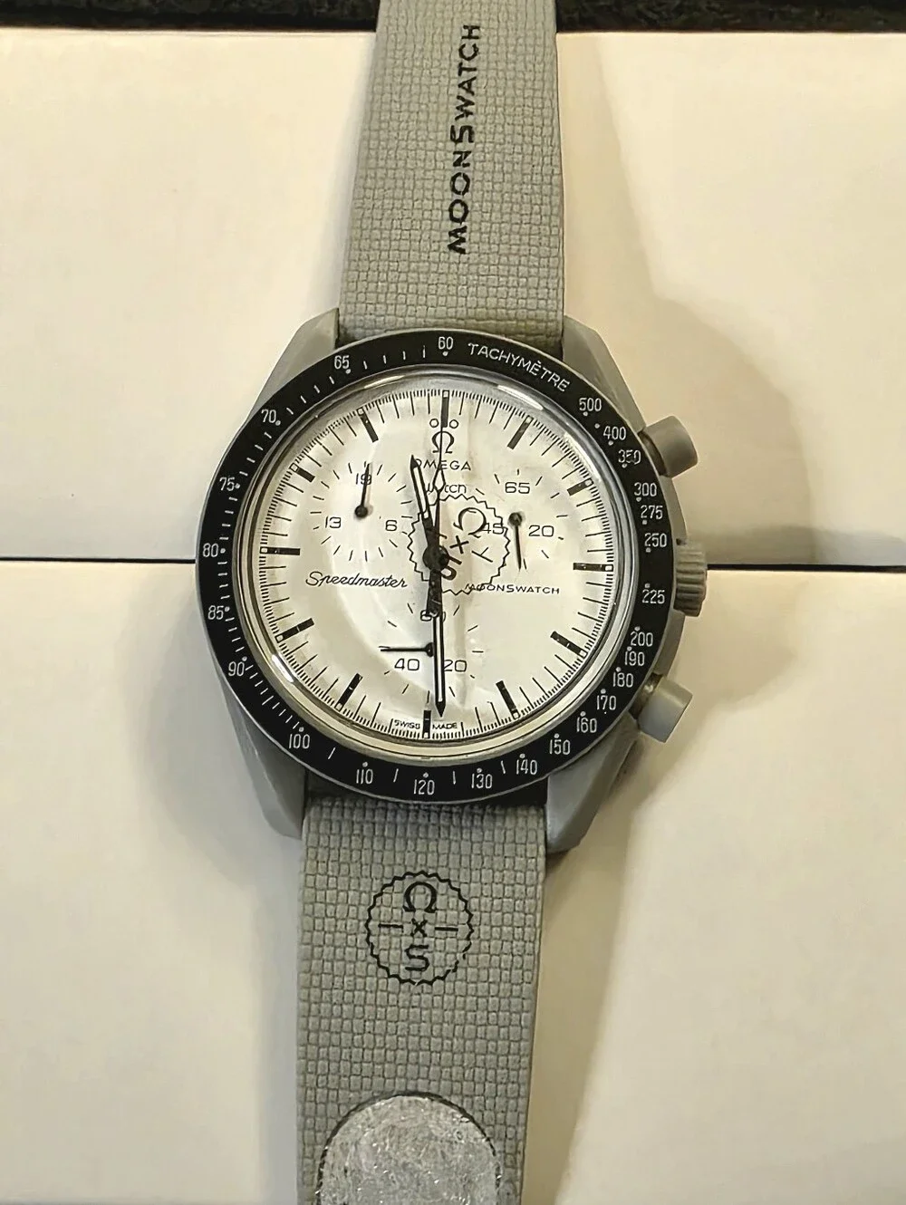 Bioceramic MoonSwatch 1965 (Reference: SO33M106)